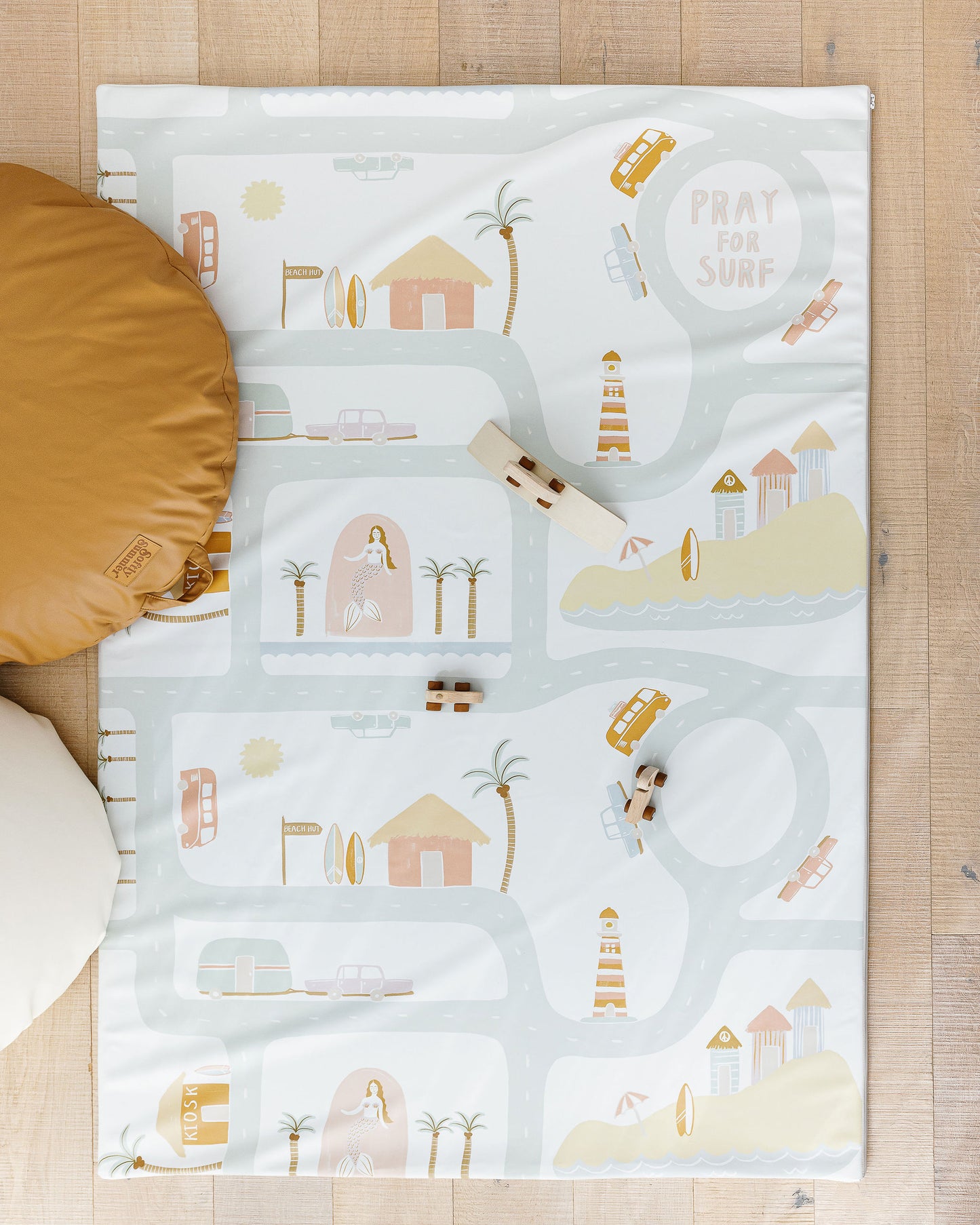 Softly Summer Cuvvy play mat cover, padded play mat, vegan leather, reversible, road play, baby play mat